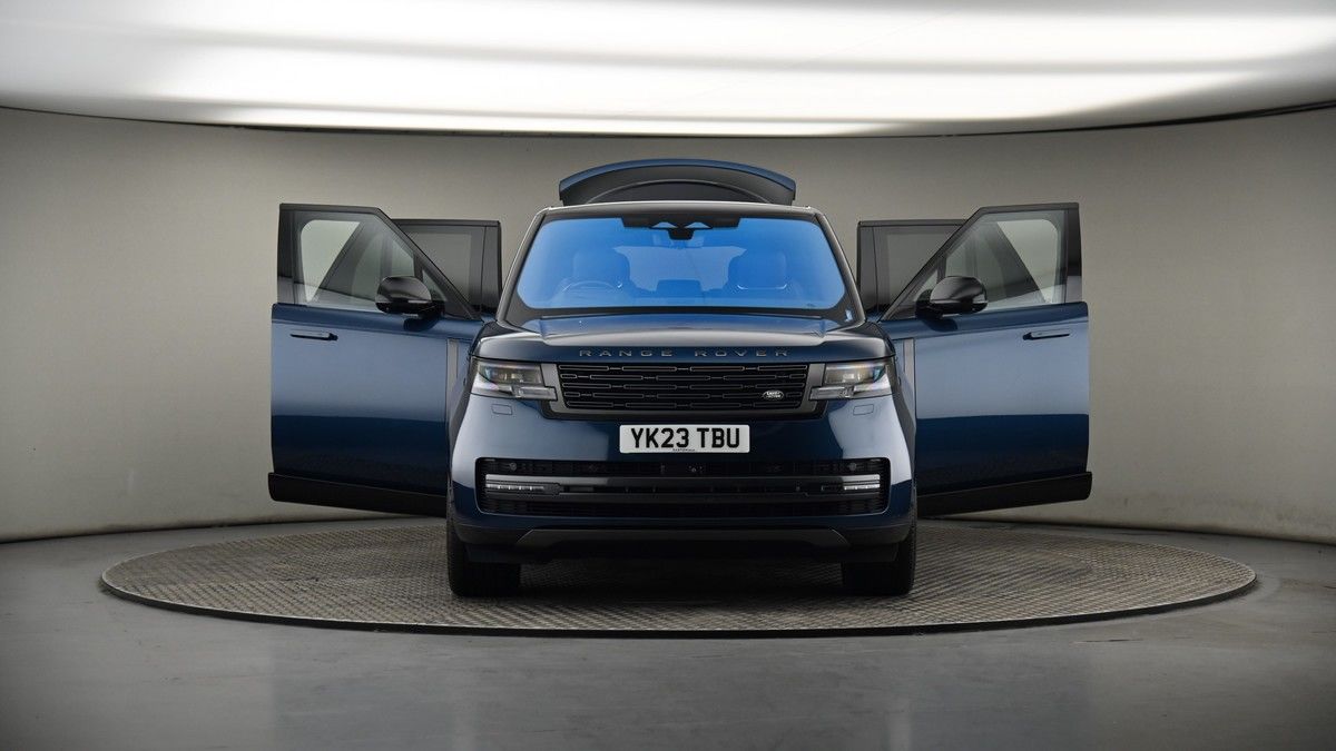 More views of Land Rover Range Rover
