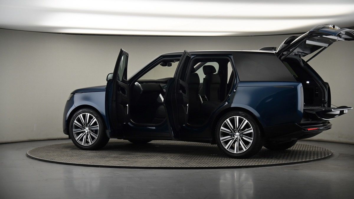 More views of Land Rover Range Rover