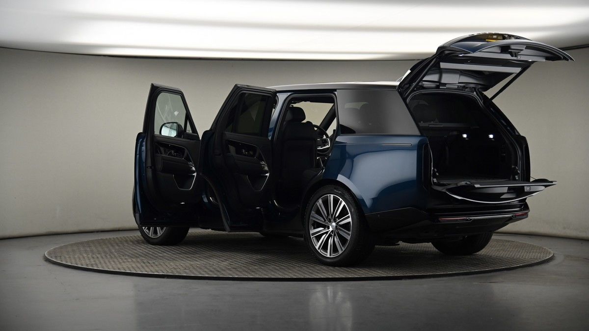 More views of Land Rover Range Rover
