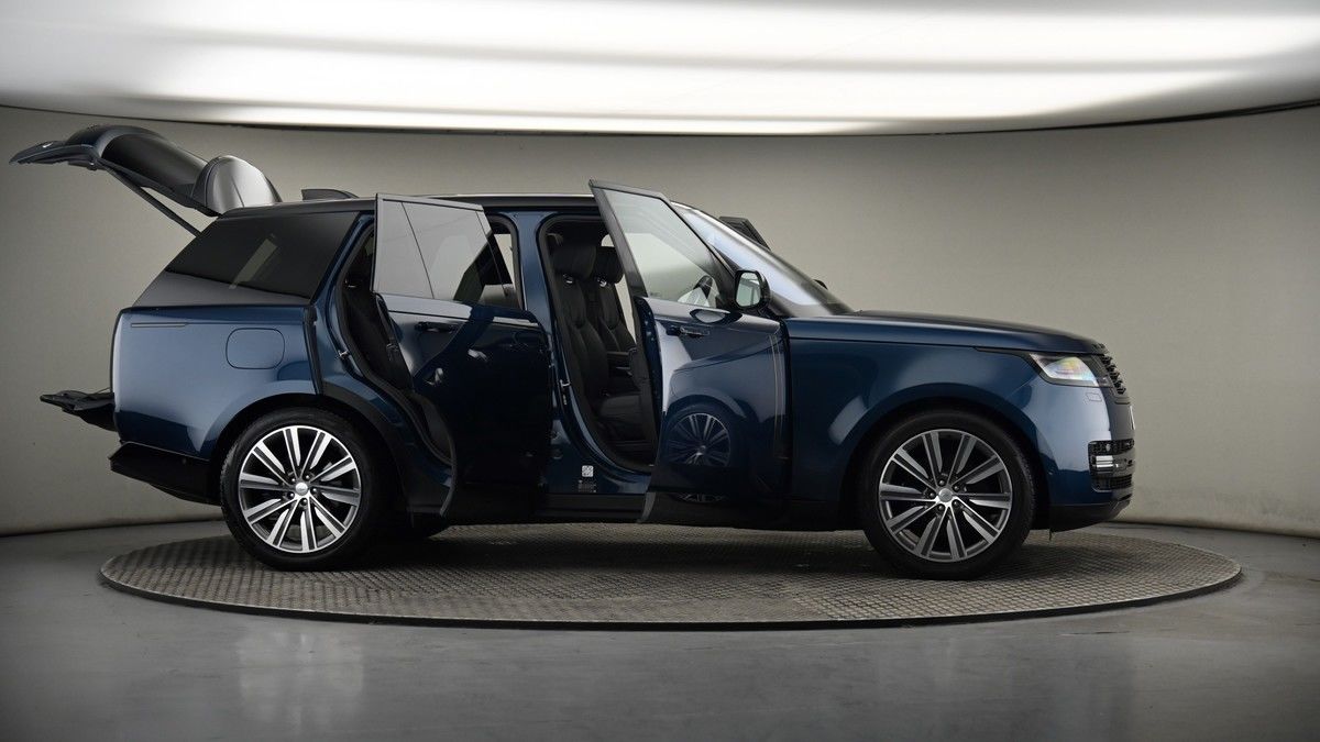 More views of Land Rover Range Rover