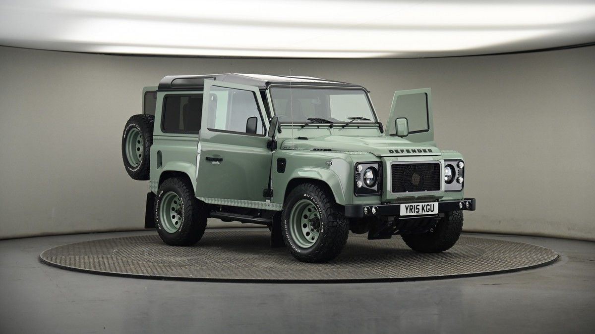 More views of Land Rover Defender 90