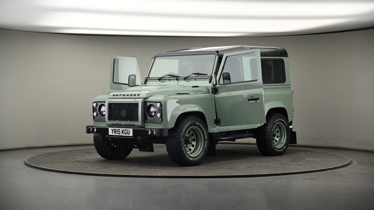 More views of Land Rover Defender 90