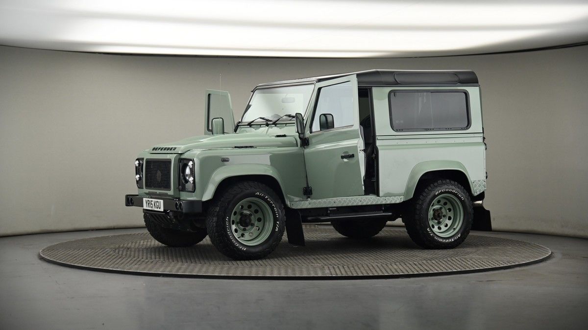 More views of Land Rover Defender 90
