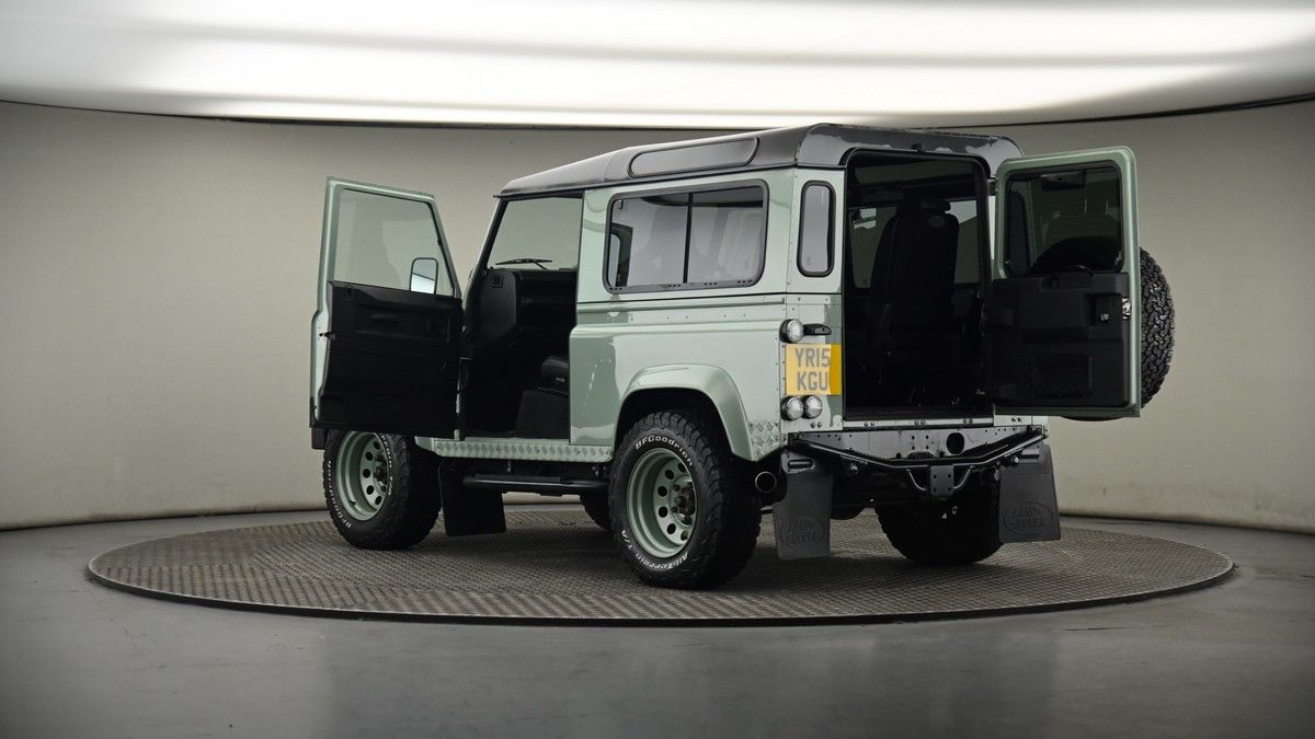 More views of Land Rover Defender 90