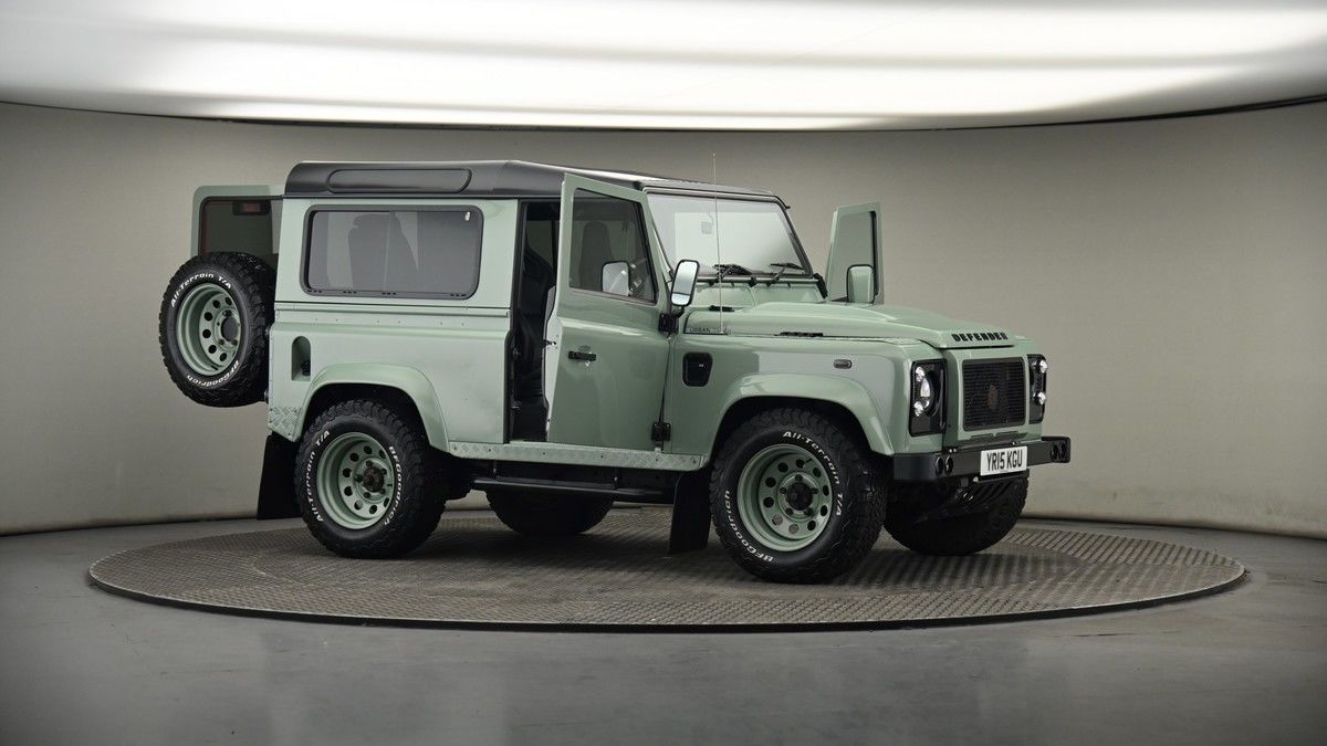 More views of Land Rover Defender 90