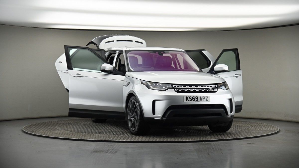 More views of Land Rover Discovery