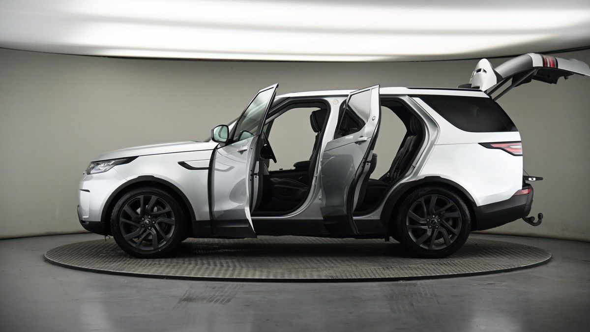 More views of Land Rover Discovery