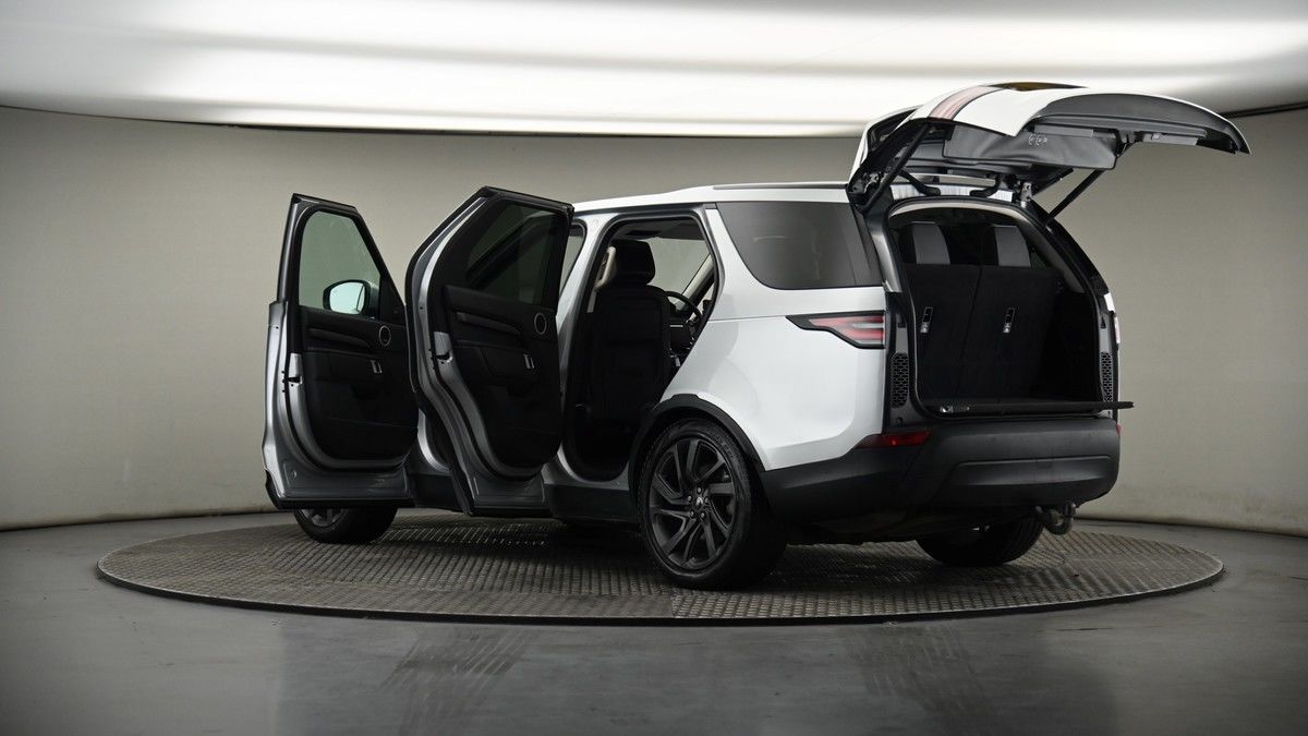More views of Land Rover Discovery