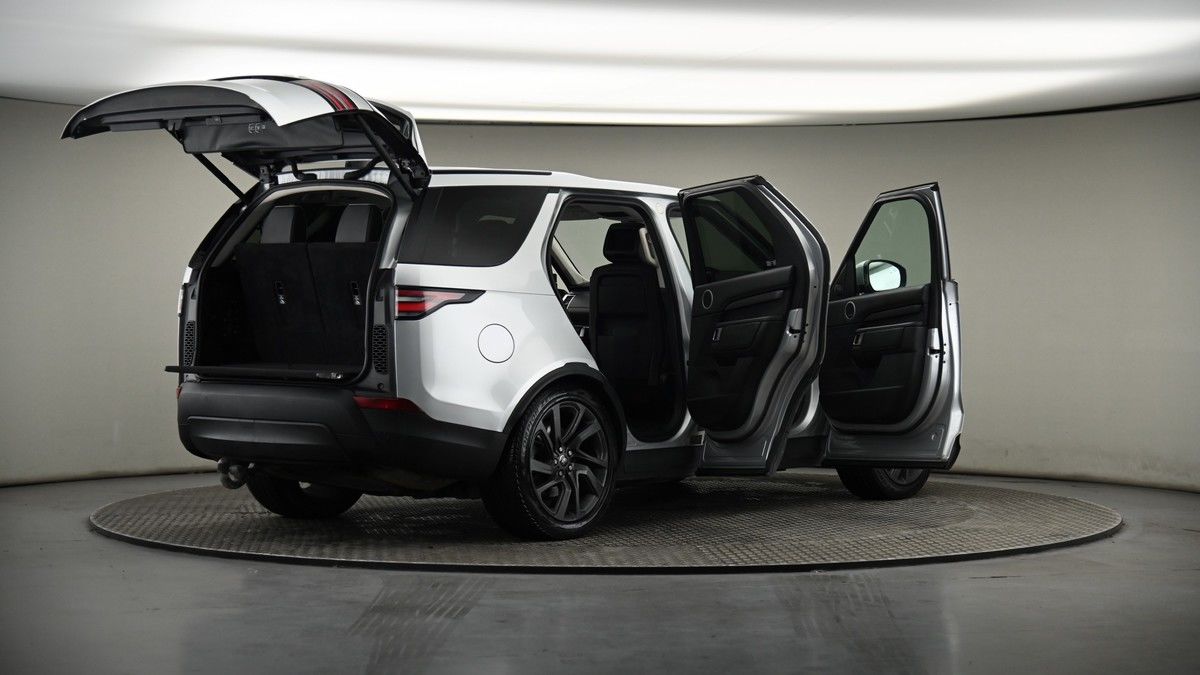 More views of Land Rover Discovery