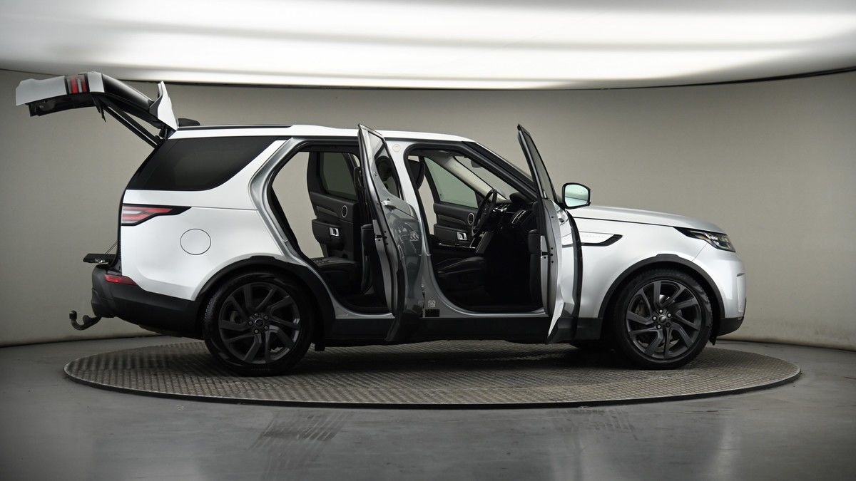 More views of Land Rover Discovery