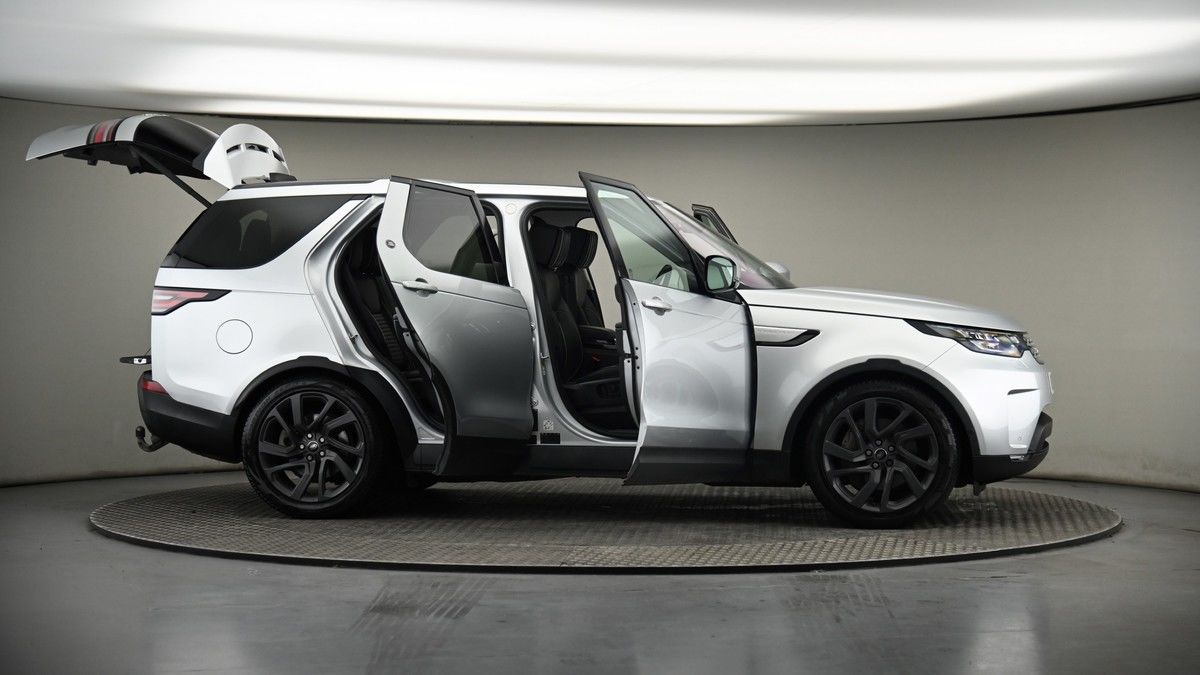 More views of Land Rover Discovery