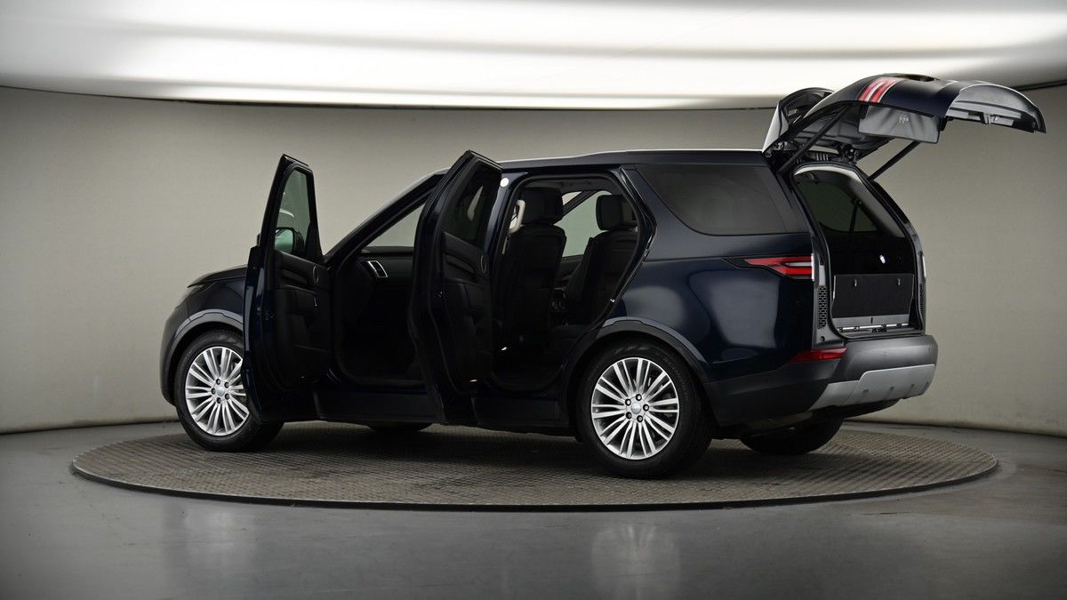 More views of Land Rover Discovery