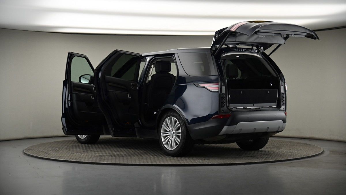 More views of Land Rover Discovery
