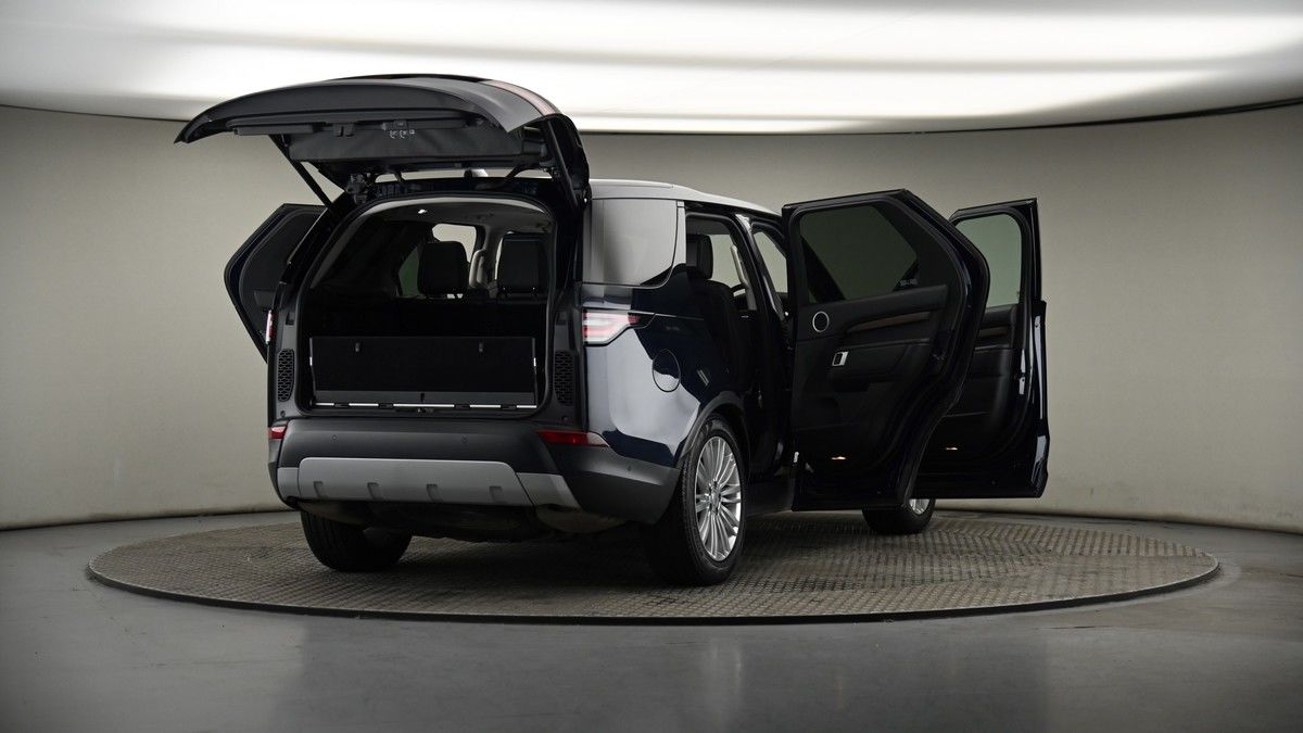 More views of Land Rover Discovery