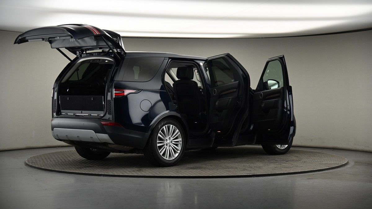 More views of Land Rover Discovery