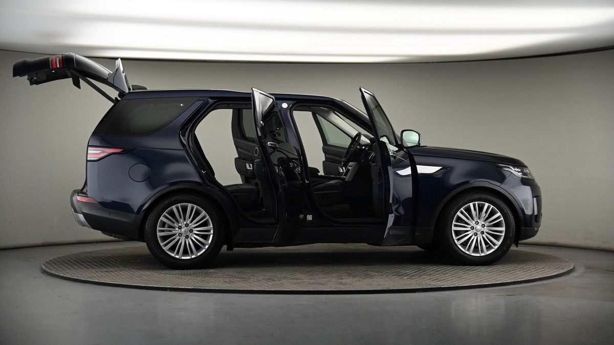 More views of Land Rover Discovery