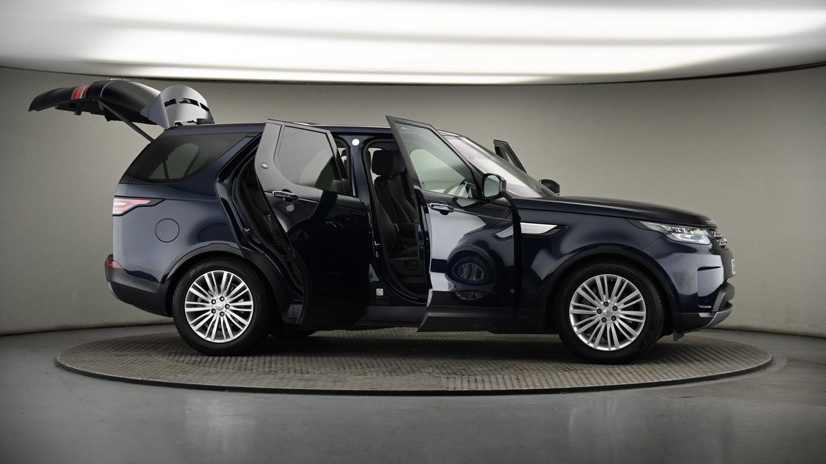 More views of Land Rover Discovery