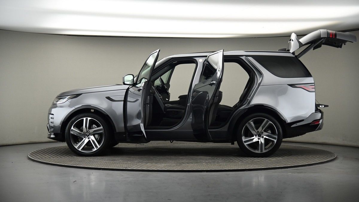 More views of Land Rover Discovery