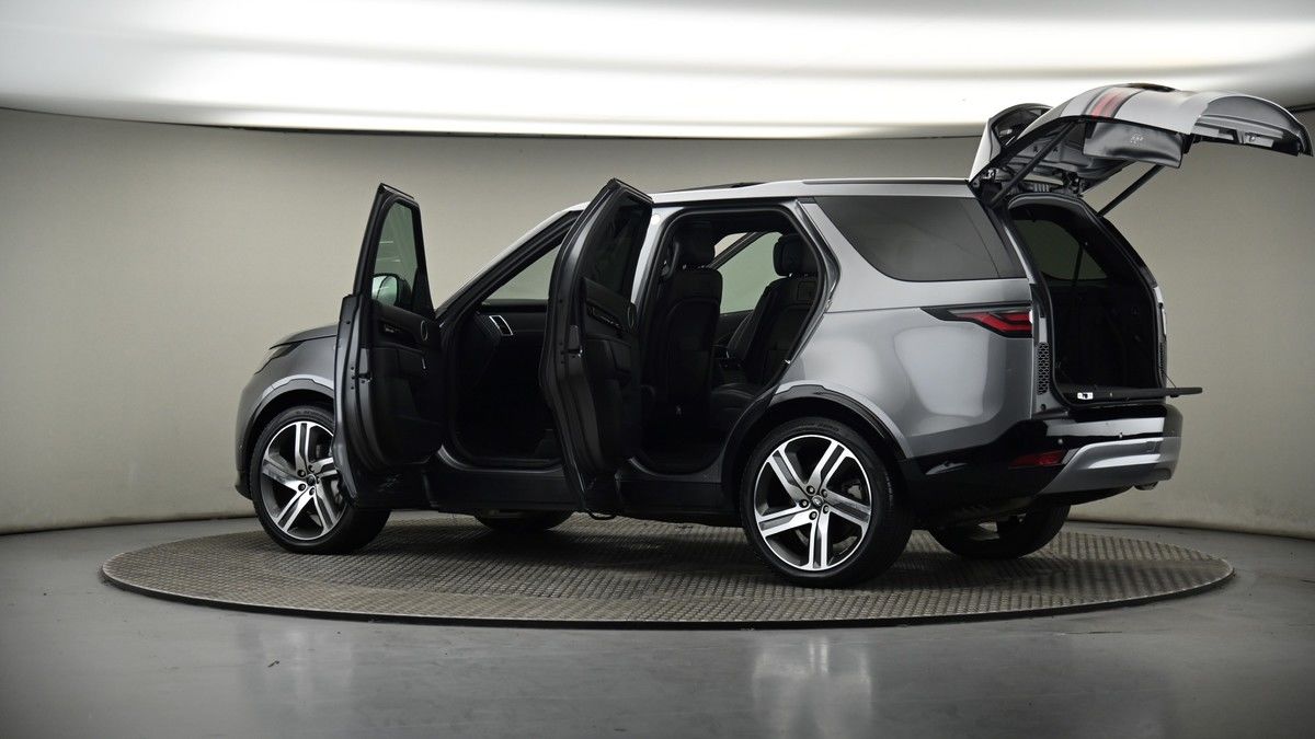 More views of Land Rover Discovery