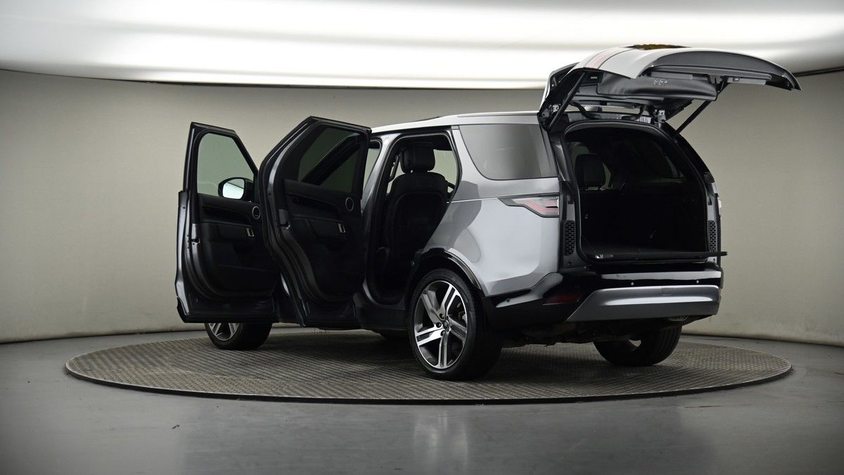 More views of Land Rover Discovery