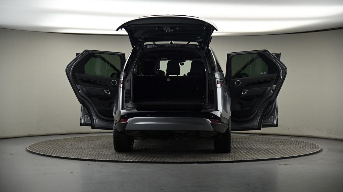 More views of Land Rover Discovery