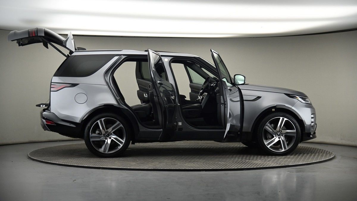 More views of Land Rover Discovery