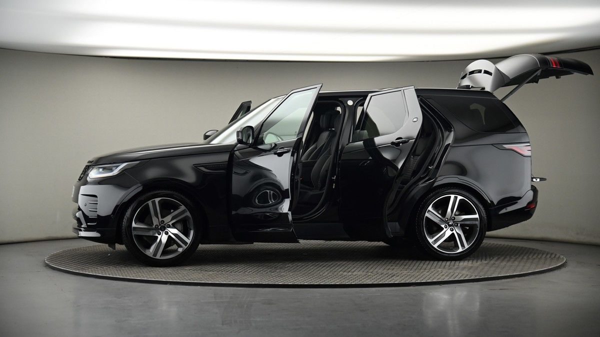 More views of Land Rover Discovery