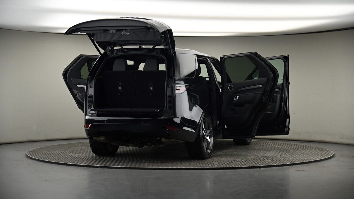 More views of Land Rover Discovery