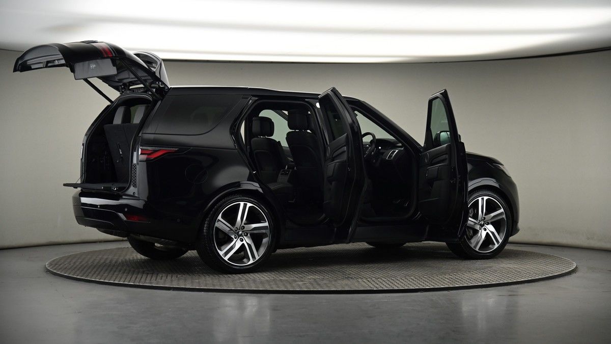 More views of Land Rover Discovery