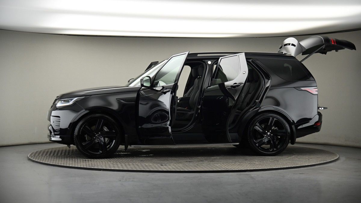 More views of Land Rover Discovery