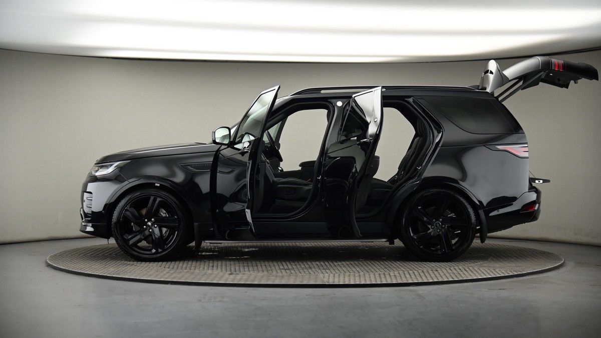 More views of Land Rover Discovery
