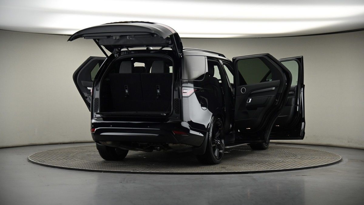 More views of Land Rover Discovery