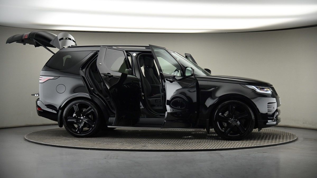 More views of Land Rover Discovery