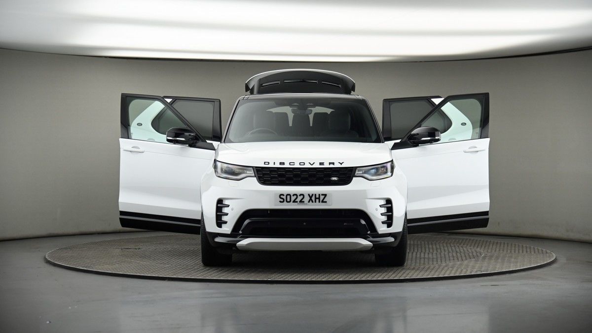 More views of Land Rover Discovery