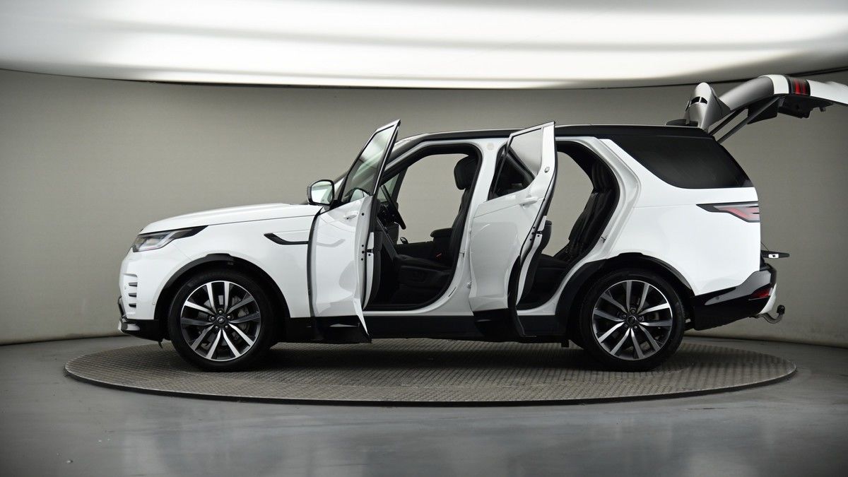 More views of Land Rover Discovery