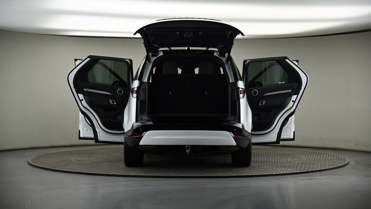 More views of Land Rover Discovery