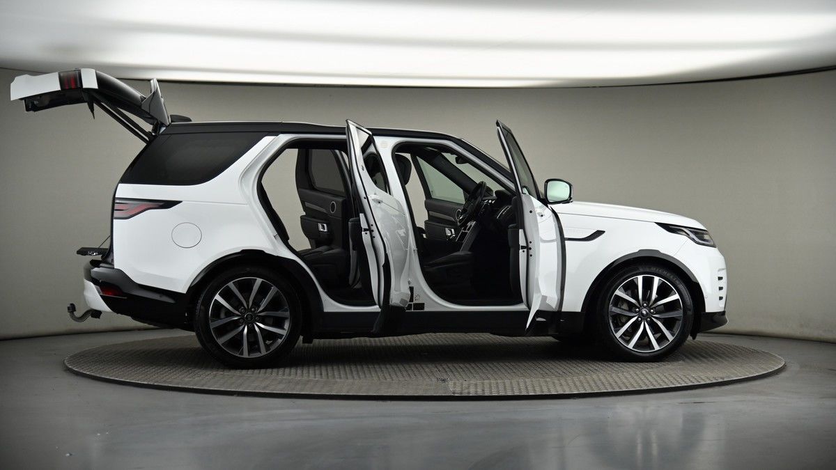 More views of Land Rover Discovery