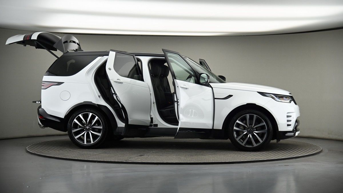 More views of Land Rover Discovery