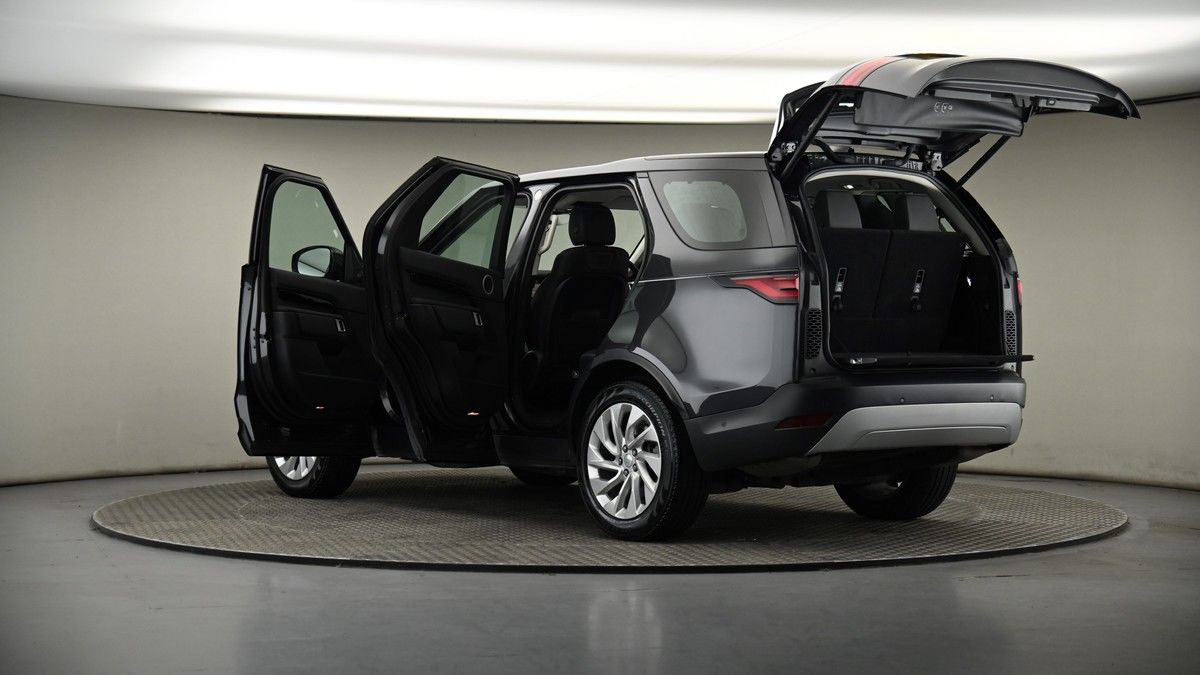 More views of Land Rover Discovery