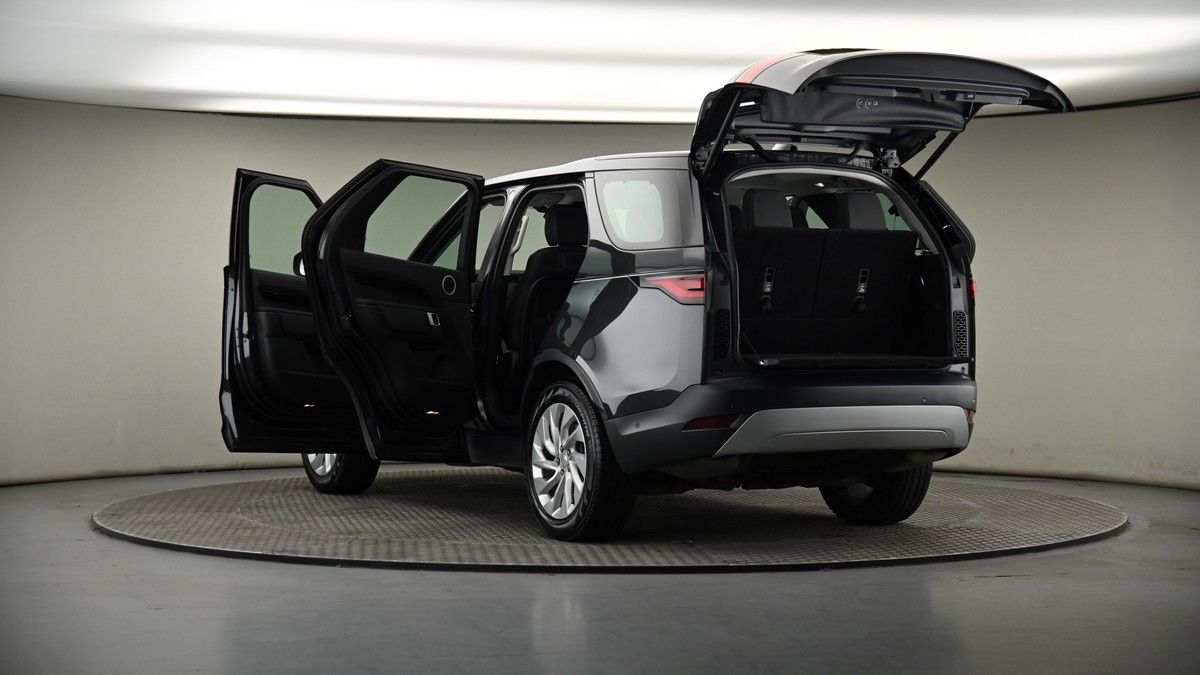 Land Rover Discovery Image 8