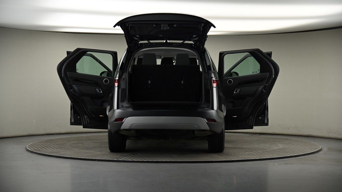 More views of Land Rover Discovery