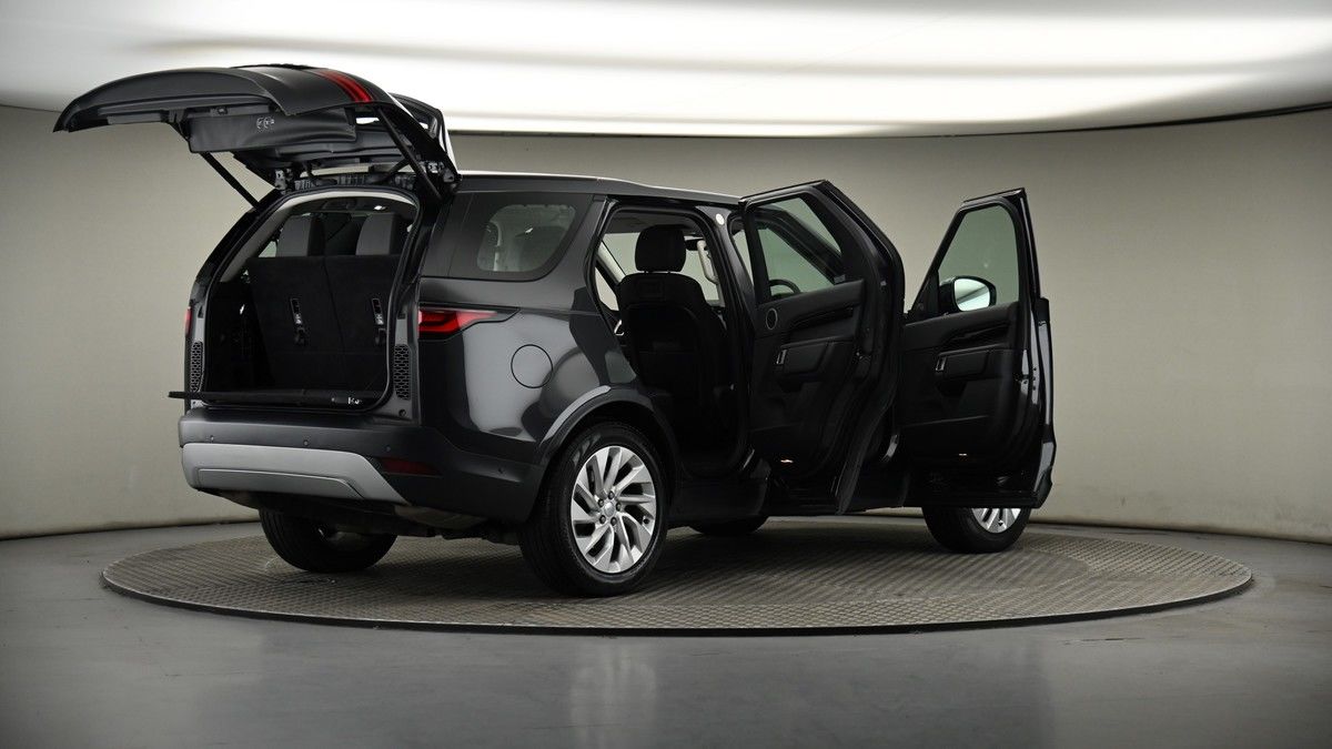 More views of Land Rover Discovery