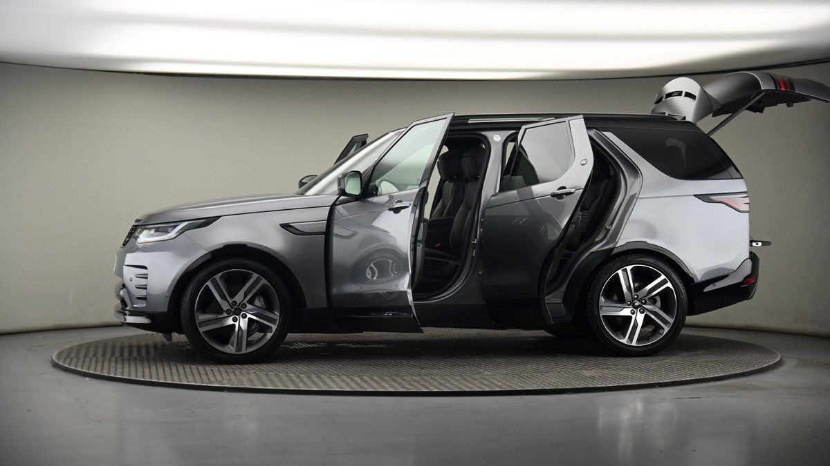 More views of Land Rover Discovery