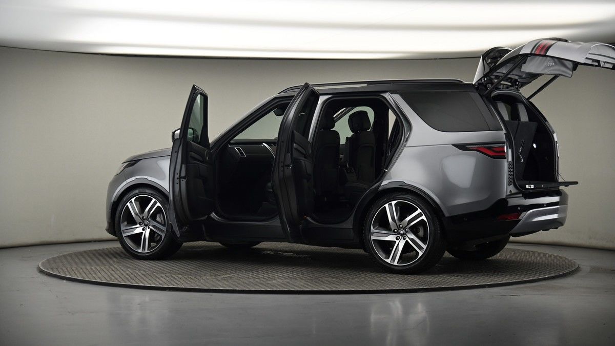 More views of Land Rover Discovery