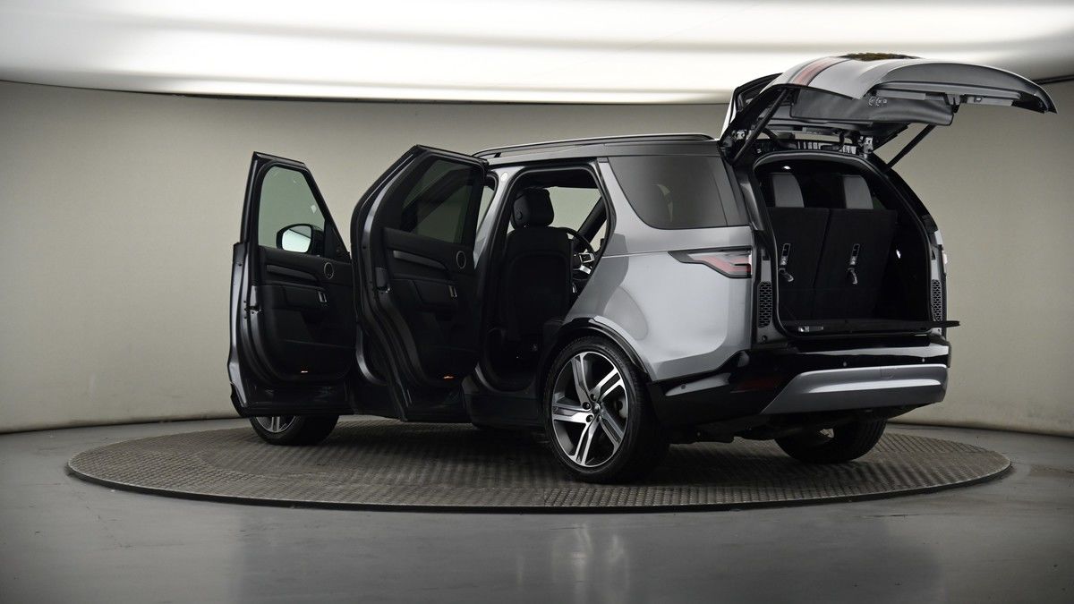 More views of Land Rover Discovery