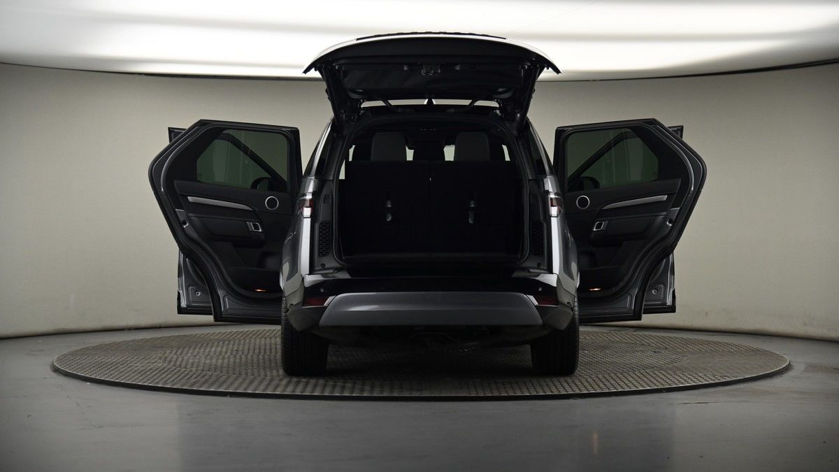 More views of Land Rover Discovery