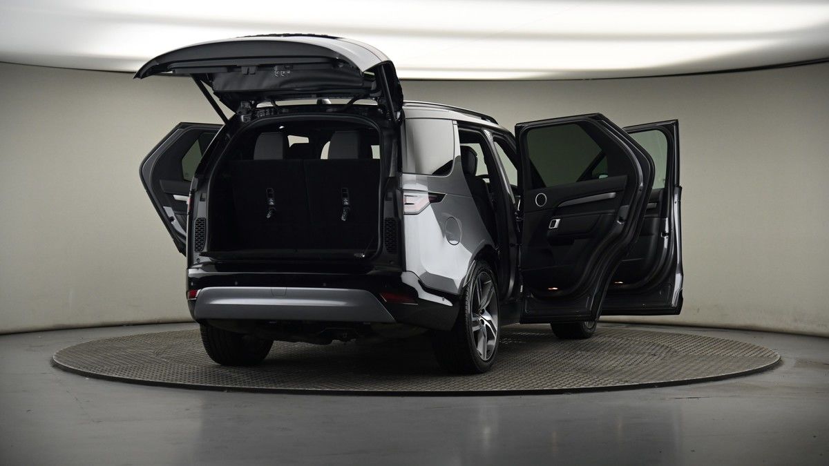 More views of Land Rover Discovery