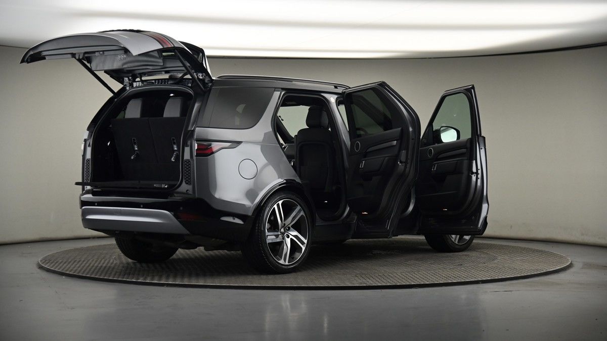 More views of Land Rover Discovery