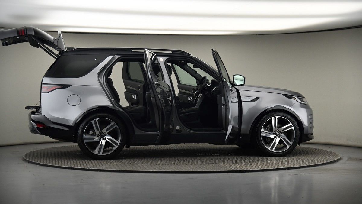 More views of Land Rover Discovery