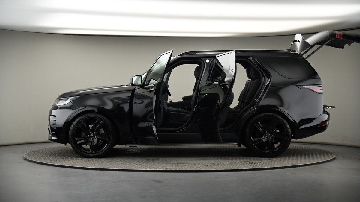 More views of Land Rover Discovery